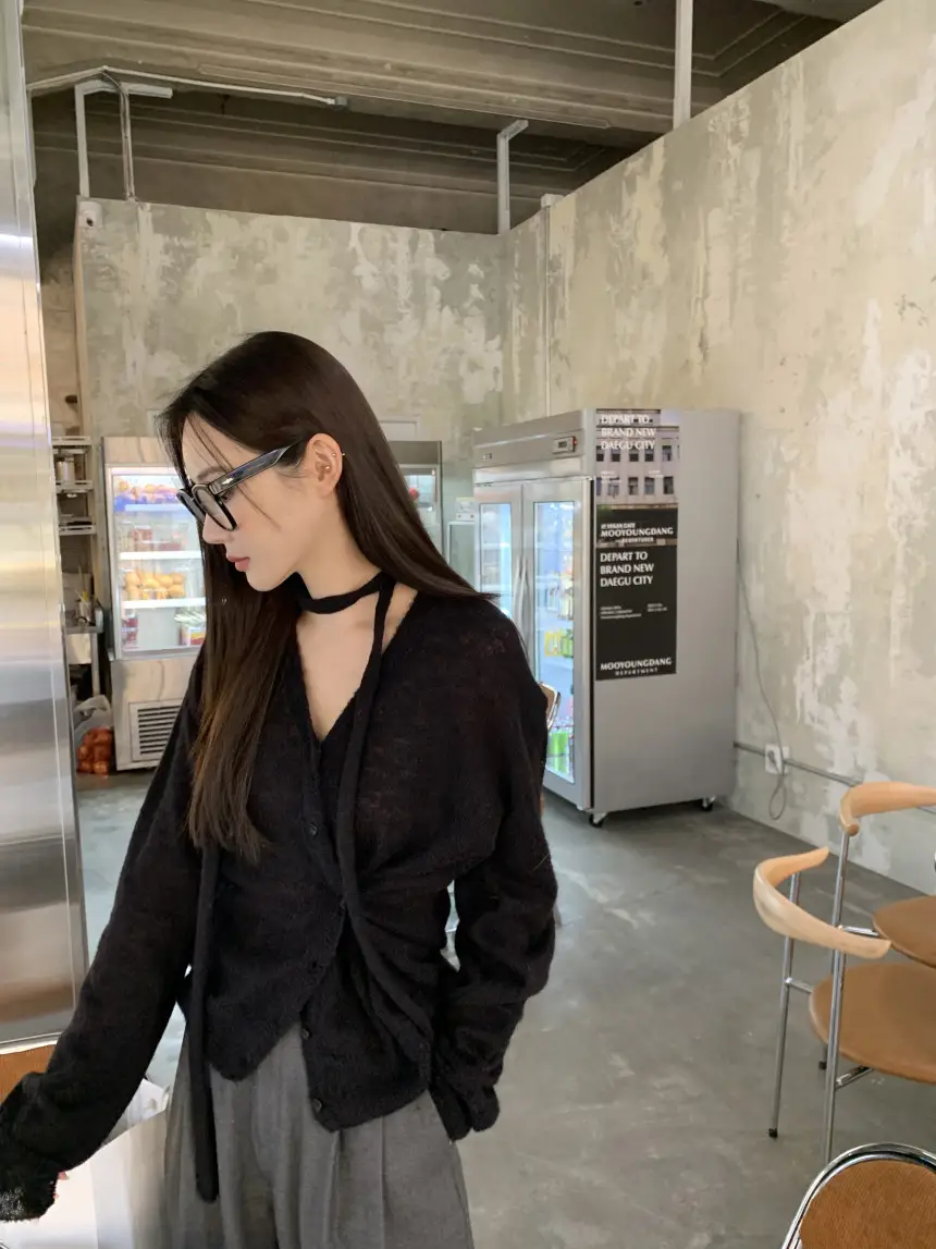 프렌치 스타일 V넥 니트 블라우스 상세 이미지 25