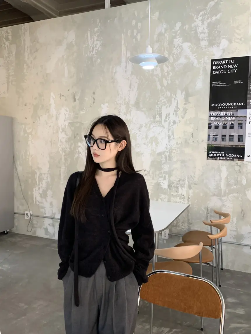 프렌치 스타일 V넥 니트 블라우스 상세 이미지 28