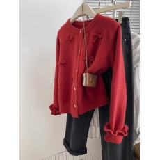 批发浣熊绒新年红色蝴蝶结毛衣外套女秋<b class='q'>冬</b><b class='q'>冬</b>季加厚高级感过年针织开衫