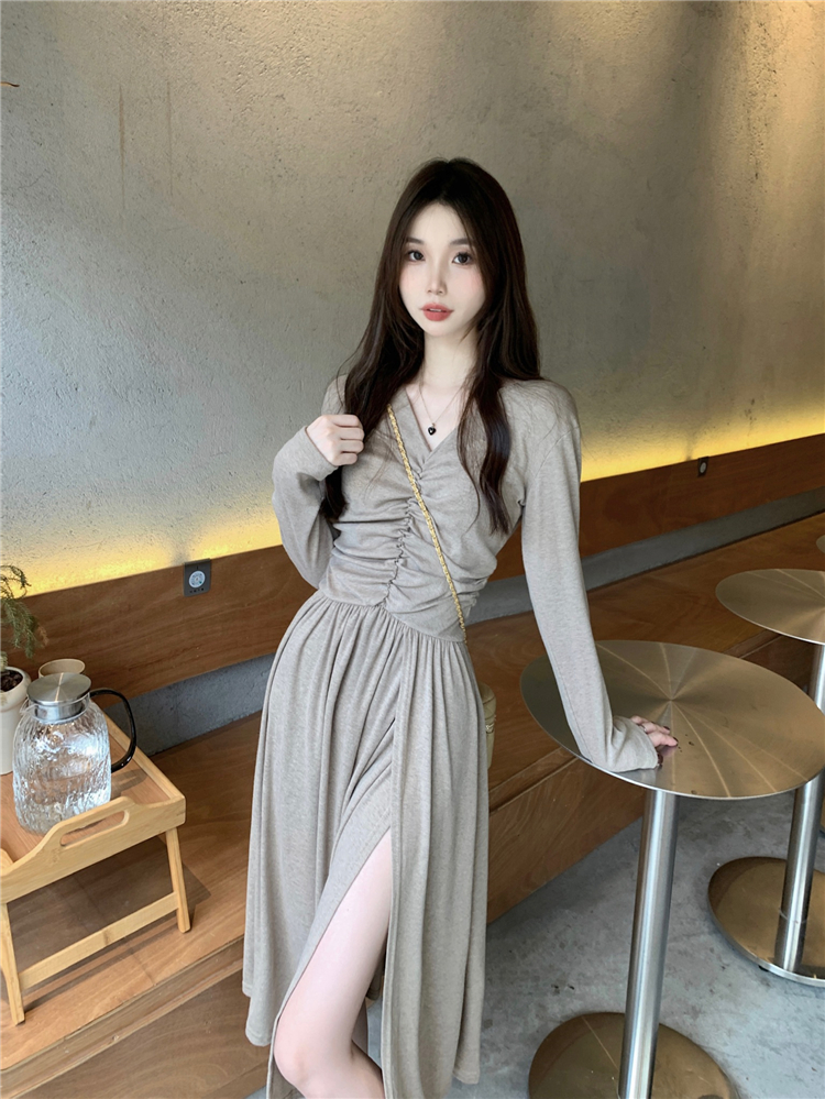 實拍 早春韓版復古V領氣質連衣裙女法式褶皺收腰顯瘦內搭裙子