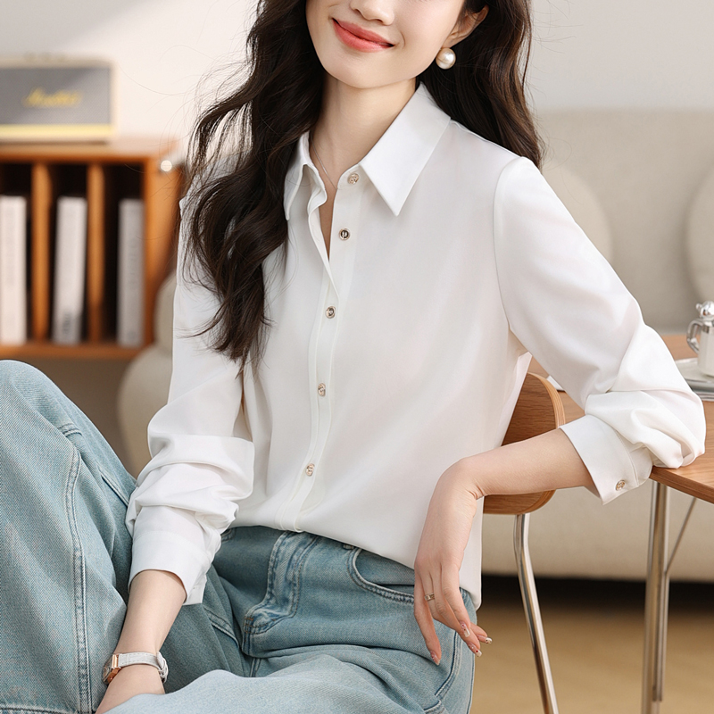 실사 고급 센스 화이트 셔츠 여성 긴 소매 2026 봄 새로운 다용도 도루 센스 아세트산 새틴 경력 셔츠
