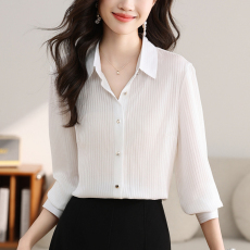 实拍高级感缎面白色条纹衬衫女长袖2026春季新款百搭垂感职业衬衣