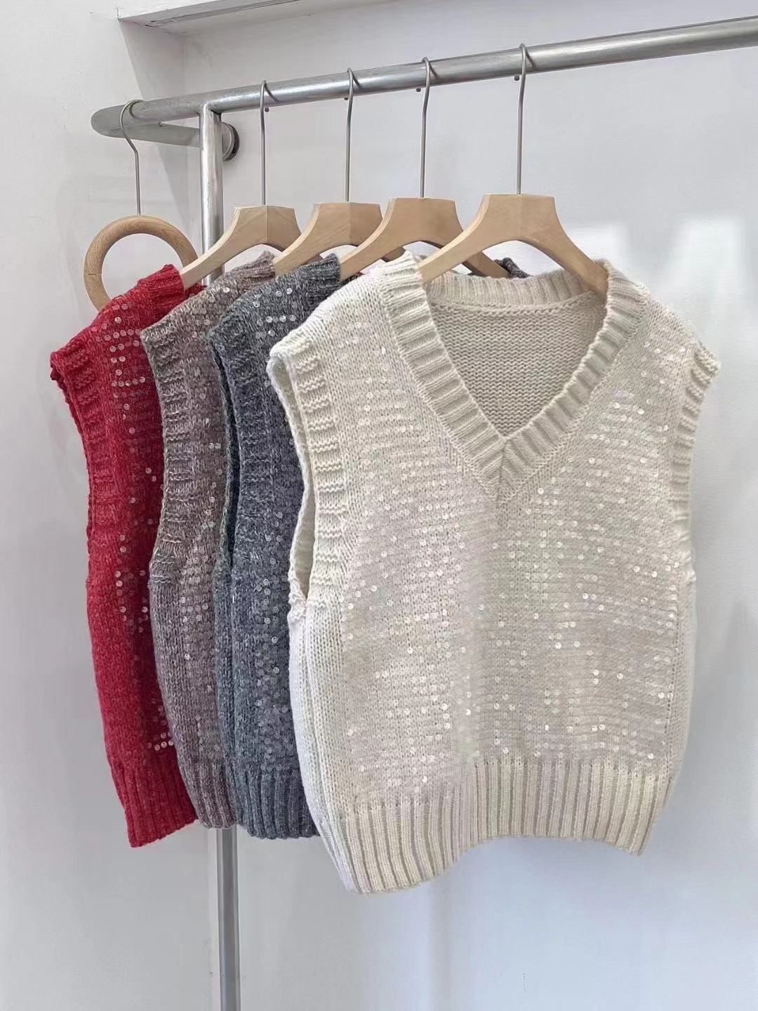 Sparkling winter French fashion lazy style sweater V-neck sequined vest for women
