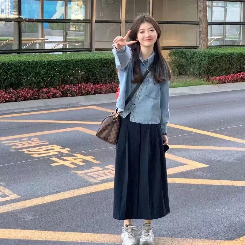 韓系小個子茶里茶氣套裝早春牛仔襯衫搭半身裙學院風氣質兩件套女