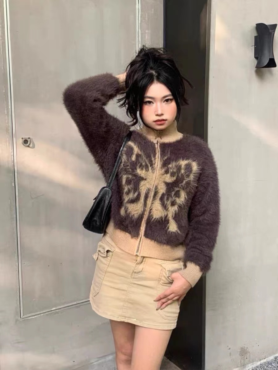 新款美式馬海毛立領毛衣開衫秋冬蝴蝶刺繡拉鏈長袖辣妹毛衣