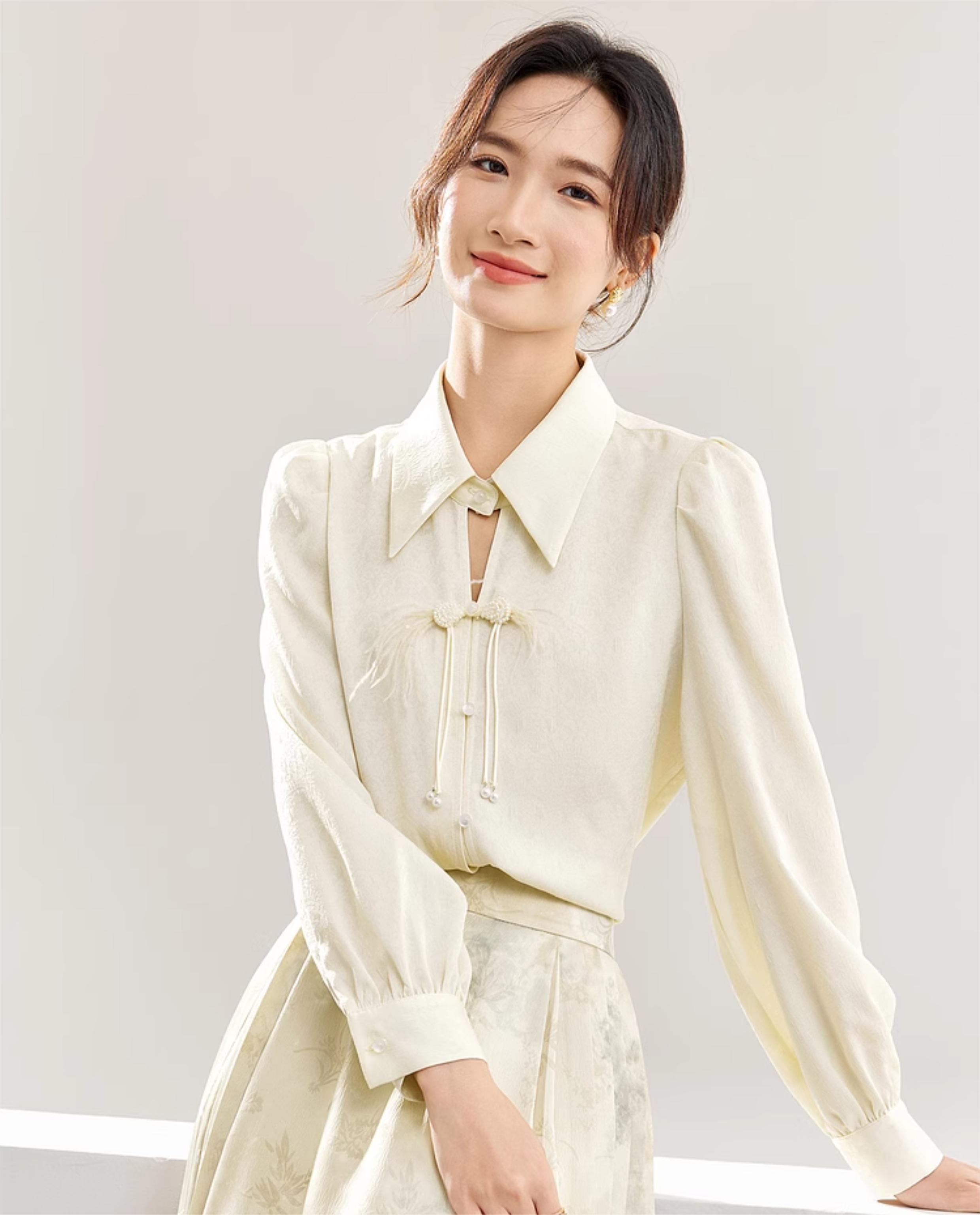 2024 Chinese style neon clothes new Chinese style button-up shirt for women spring and autumn design long-sleeved satin horse skirt top
