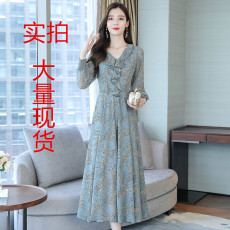 批发实拍碎花雪纺2026秋新款连衣裙女显瘦收腰韩版过膝中长裙