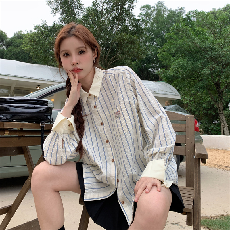 Literary retro striped shirt for women 2024 new design niche texture contrasting color bottoming top