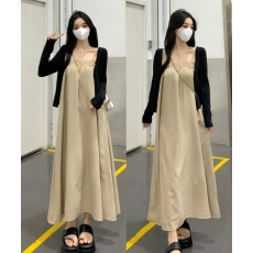 批发实拍现 ~<b class='q'>孕妇装</b>2026新款春夏装 卡其吊带裙黑色开衫两件套套装