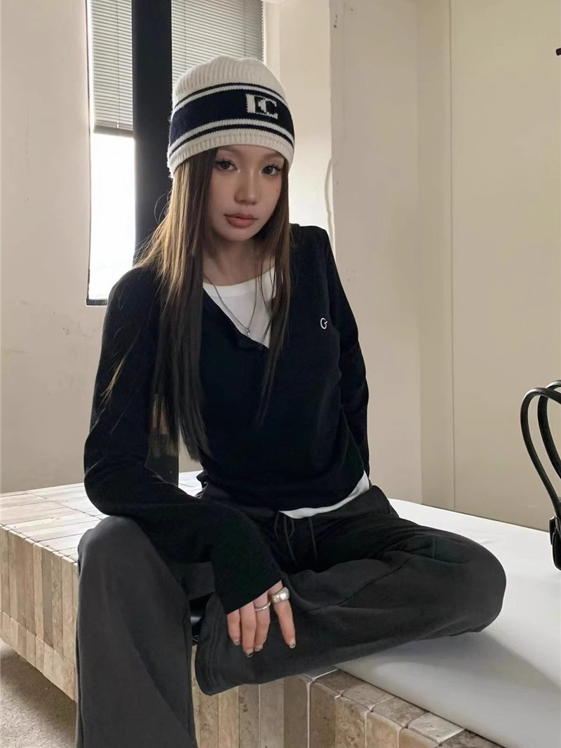 Official photo: DeRong fake two-piece design, versatile long-sleeved T-shirt with slim fit and contrasting color bottoming shirt top