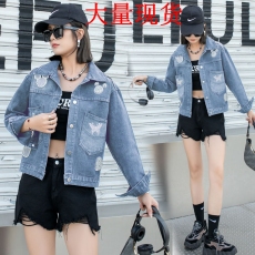 批发大量实拍春秋款新款韩版钉珠宽松短款牛仔外套女ins牛仔衣褂