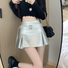 批发春夏新款银色PU皮设计感小众辣妹短款半身A字裙女