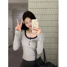 批发【带胸垫】甜美露<b class='q'>思</b>~蕾丝针织打底衫冬季纯欲修身内搭上衣带胸垫