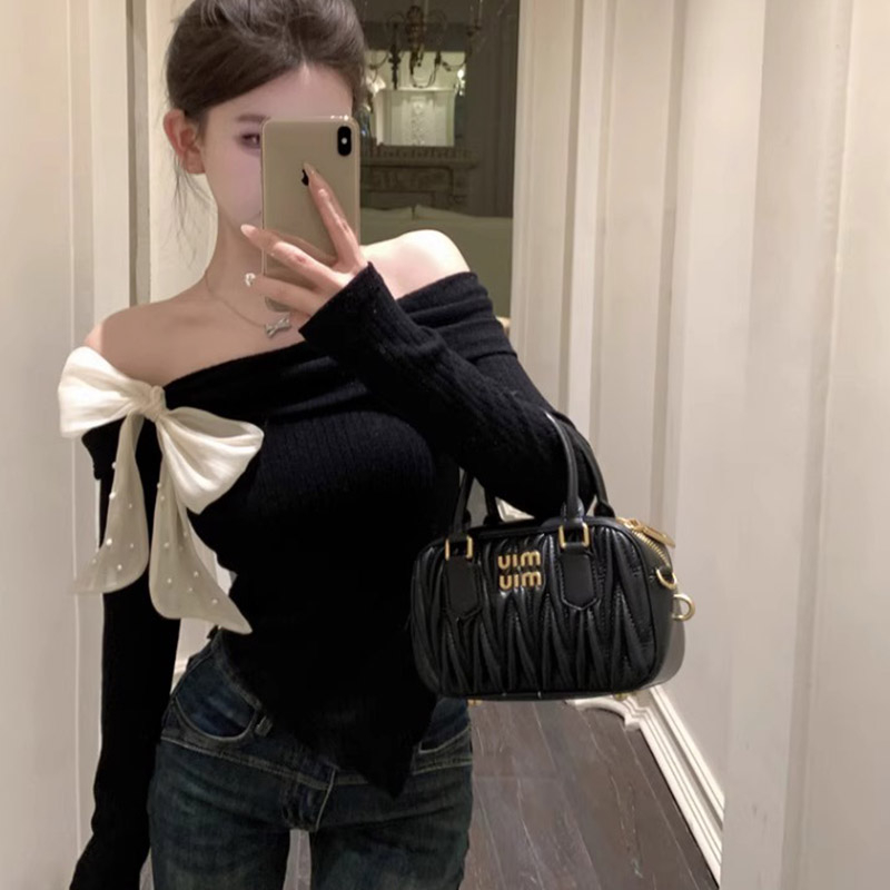 Bow tie neckline off-shoulder long-sleeved sweater for women spring and autumn hot girl irregular short top