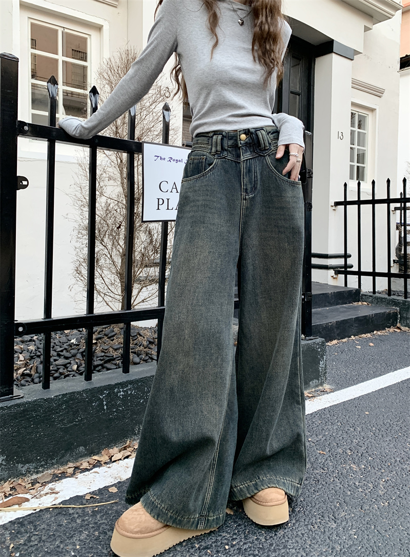 Actual shot of velvet and thickened loose wide-leg long jeans for women