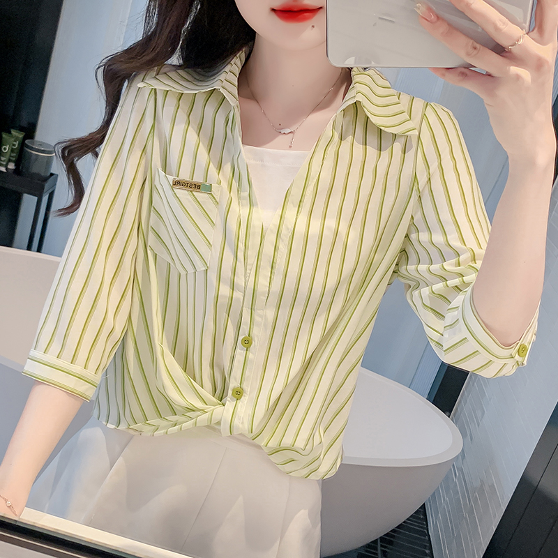 봄 여름 새로운 새로운 POLO 칼라 페이크 레이어드 패치워크 스트라이프 7부 소매 여성 셔츠 디자인 센스 맨위