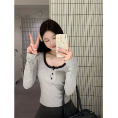 批发【带胸垫】甜美露<b class='q'>思</b>~蕾丝针织打底衫冬季纯欲修身内搭上衣带胸垫