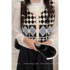 批发小香风钩花镂空宽松撞色<b class='q'>马甲</b>复古民族风针织背心女夏季新款叠穿潮