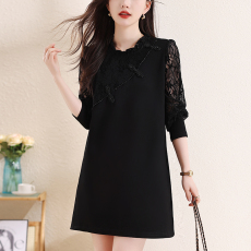 批发法式复古盘扣<b class='q'>连衣裙</b>女2026春季新款蕾丝拼接时尚洋气直筒裙