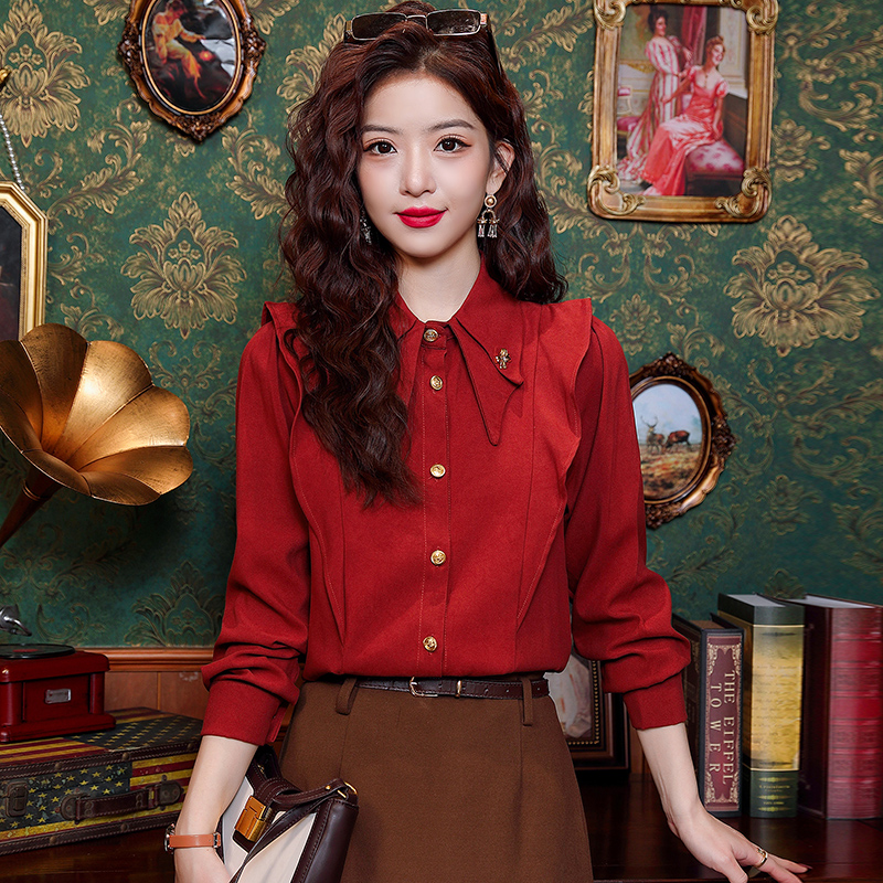 2026 봄 새로운 레트로 항구 바람 빨간색 긴팔 여성 셔츠 Chic 디자인 센스 작은 대중 맨위