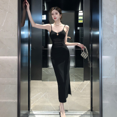 批发2026春夏新款纯欲风辣妹修身吊带裙女性感包臀<b class='q'>开叉</b>长裙复古设计感