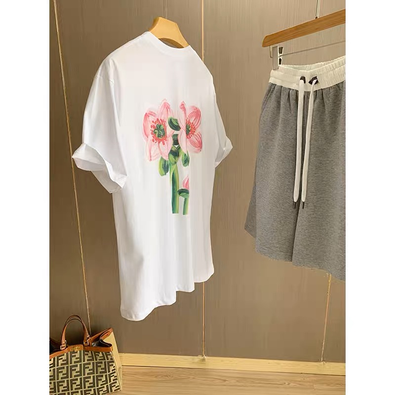 溫柔buff疊滿~奶fufu減齡後背花朵印花 純棉圓領寬鬆短袖T恤女夏