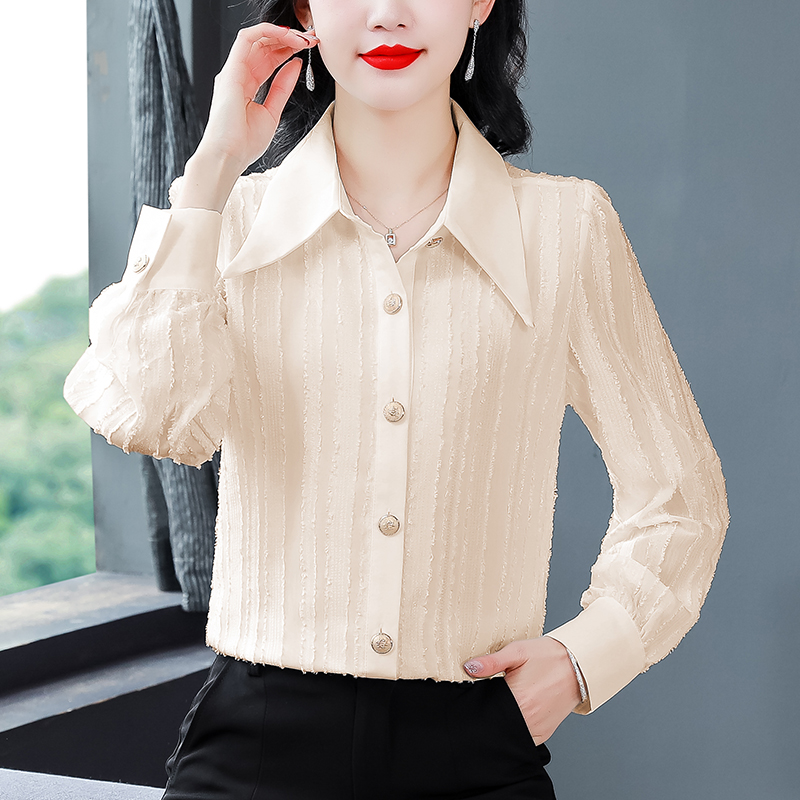실사 2026 봄 여성 셔츠 가을 디자인 센스 작은 대중 패션 외국 가스 셔츠 질감 센스 긴팔 켜기
