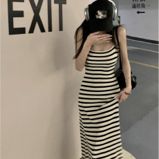 批发夏季新款韩版复古气质条纹无袖吊带长裙法式撞色修身针织<b class='q'>连衣裙</b>女