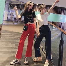 批发2025秋装心机亮丝性感短款露脐<b class='q'>T</b><b class='q'>恤</b>女短袖上衣运动裤两件套装