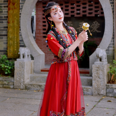 批发壮族苗族湘西女少数民族服饰舞台演出服麻棉套装写真旅拍<b class='q'>长裙</b>春季