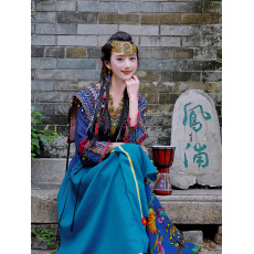 苗疆杨超越同款少女服装公主异域风旅拍三月三民族风麻棉套装春季