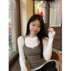 批发实拍实价~设计感甜美减龄短款吊带背心女装白色打底针织衫两件套