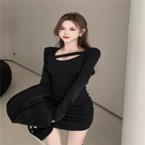 2024 spring new style dress sexy slim fit hip-covering inner bottoming skirt pure lust temperament women's Korean version