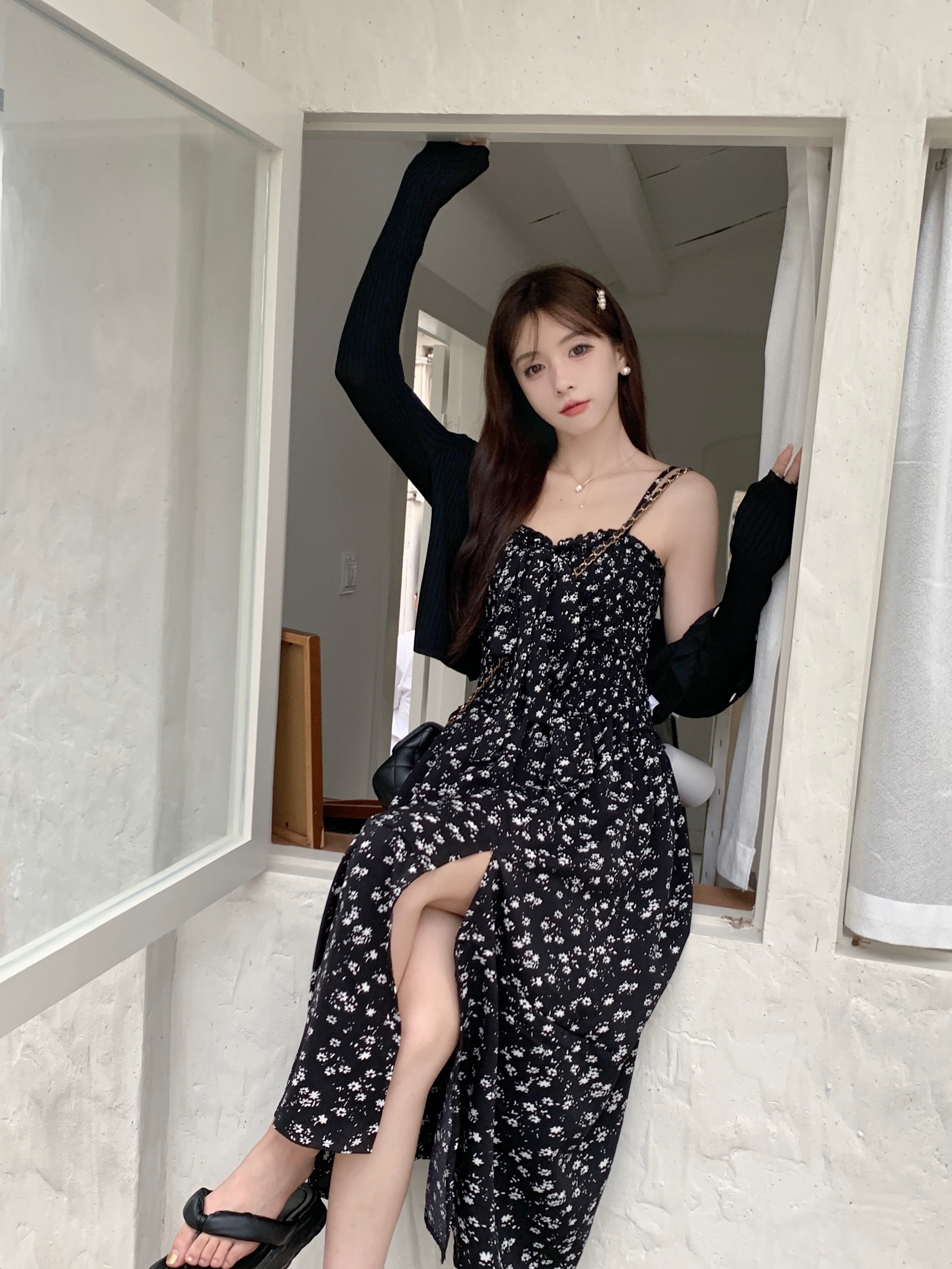 B002+6018實拍~大碼女裝小碎花吊帶裙連衣裙+黑色冰絲坎肩開衫