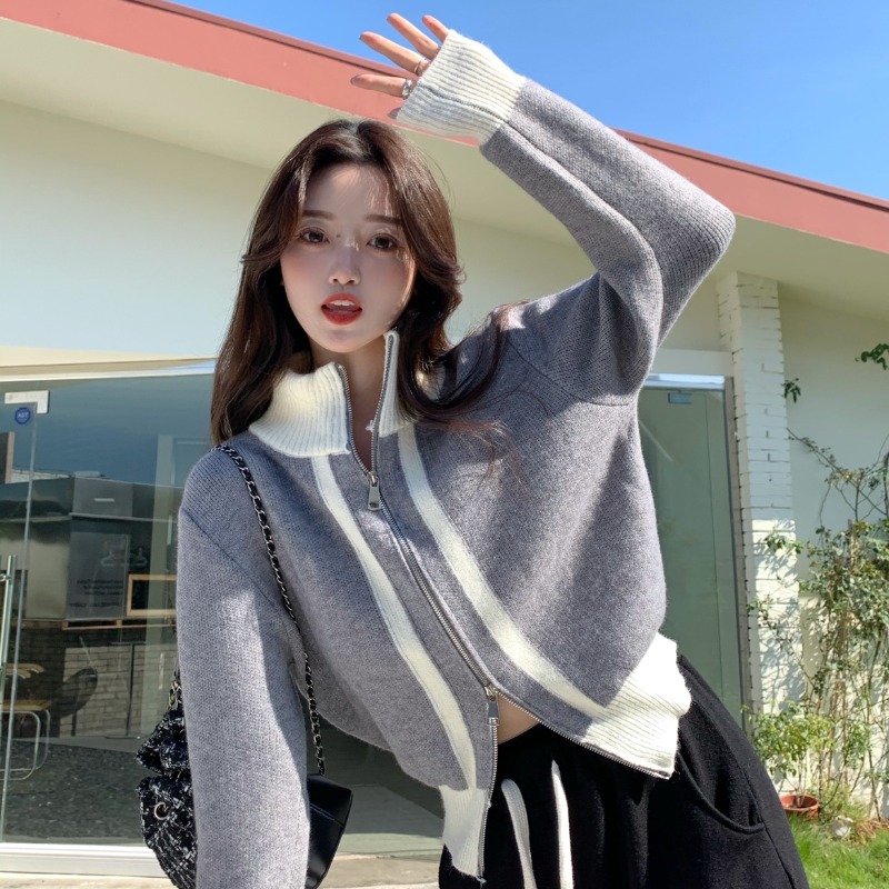 Already shipped two-way zipper knitted cardigan top with a stylish outer design and niche contrasting color turtleneck sweater