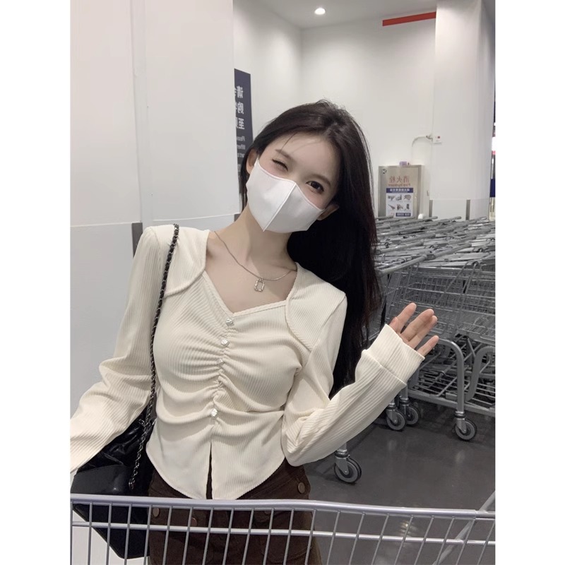 已出貨 法式小心機褶皺設計感T恤秋季洋氣修身顯瘦長袖上衣女