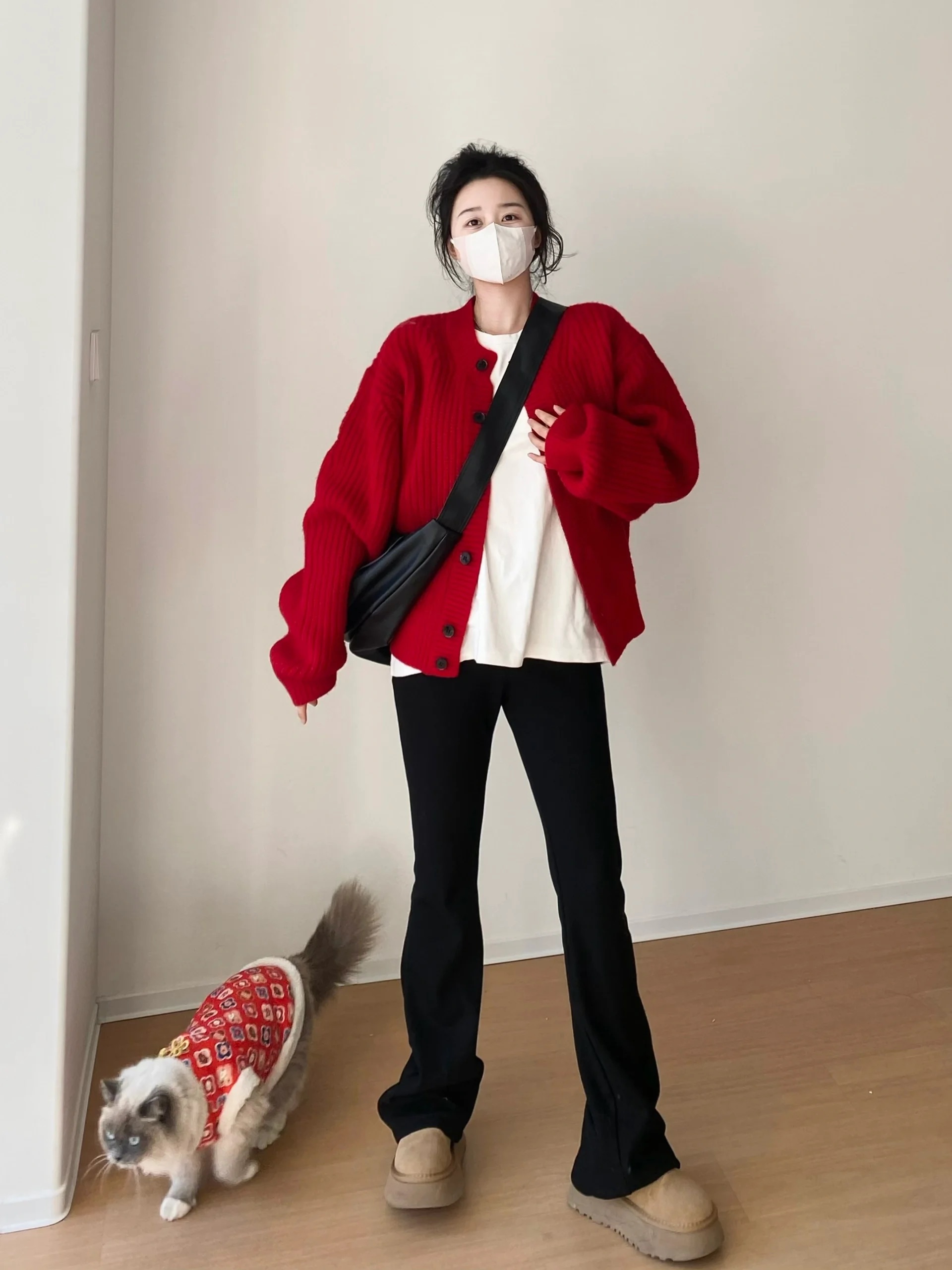 2024新款寬鬆上衣慵懶風紅色毛衣圓領長袖開衫女顯瘦牛仔褲套裝