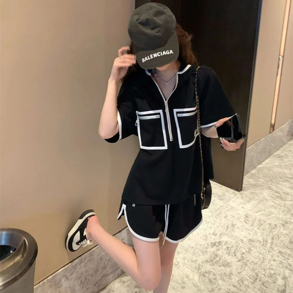 Casual suit for women summer new fashion style age-reducing design wide-leg shorts fashion two-piece set