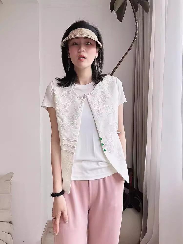 고급 센스 조끼 외부 가져 가라. 기질 둥근 목 새로운 중국어 버클 디자인 센스 민소매 슬림 고유 한 Chic 맨위 여자