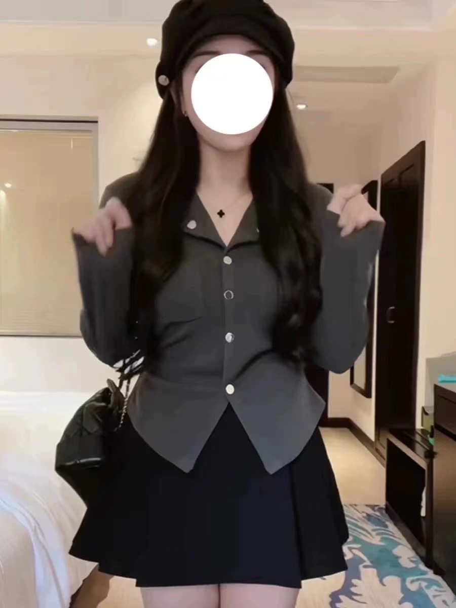 빅 사이즈 가을 새로운 여성 의류 Chic V넥 긴팔 티셔츠 지방 mm 품격 인사이드 가져 가라. 기본 셔츠 슬림해 보이는 작은 대중 맨위