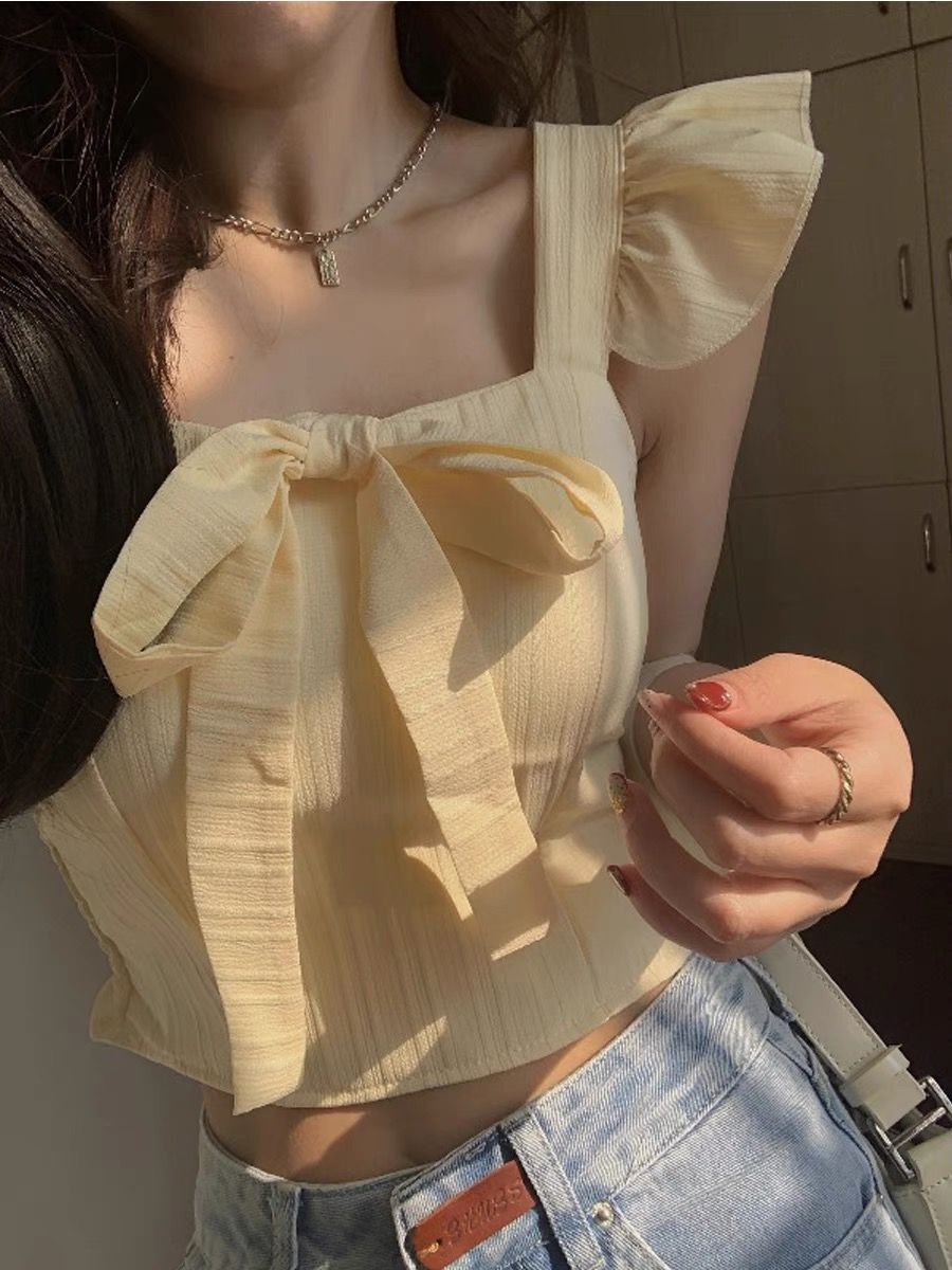 Ruffled small flying sleeves short solid color vest for women 2024 spring and summer Korean version temperament versatile tank top with chest pads