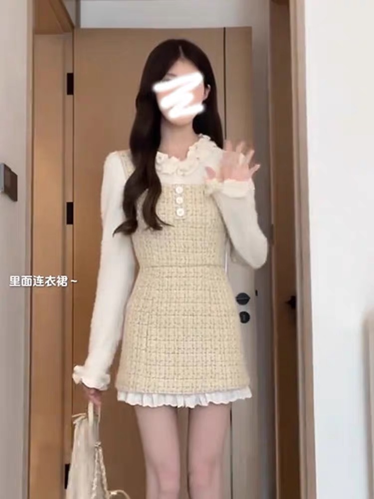 松本喪喪1.4晚8點上新小香風吊帶連衣裙氣質肌理感淺色背帶裙