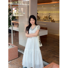 批发实拍实价~设计感v领木耳边系带蝴蝶结上衣+波点吊带法式显瘦长裙