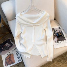 批发实拍 大货 2026春装新款露肩修身纯欲风纯色上衣甜辣妹<b class='q'>针织衫</b>女