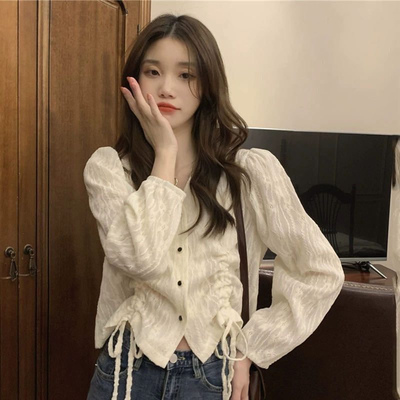 高品質法式復古v領蕾絲襯衫女春秋設計感小眾抽繩小衫短