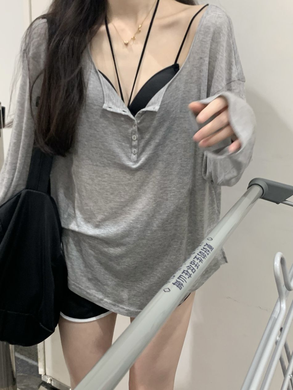 灰色薄款長袖露肩T恤女春秋外搭甜辣套頭上衣吊帶兩件套時尚套裝