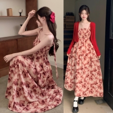 批发实拍现2026新款春夏装大码女装胖MM花色吊带<b class='q'>连衣裙</b>红开衫两件套
