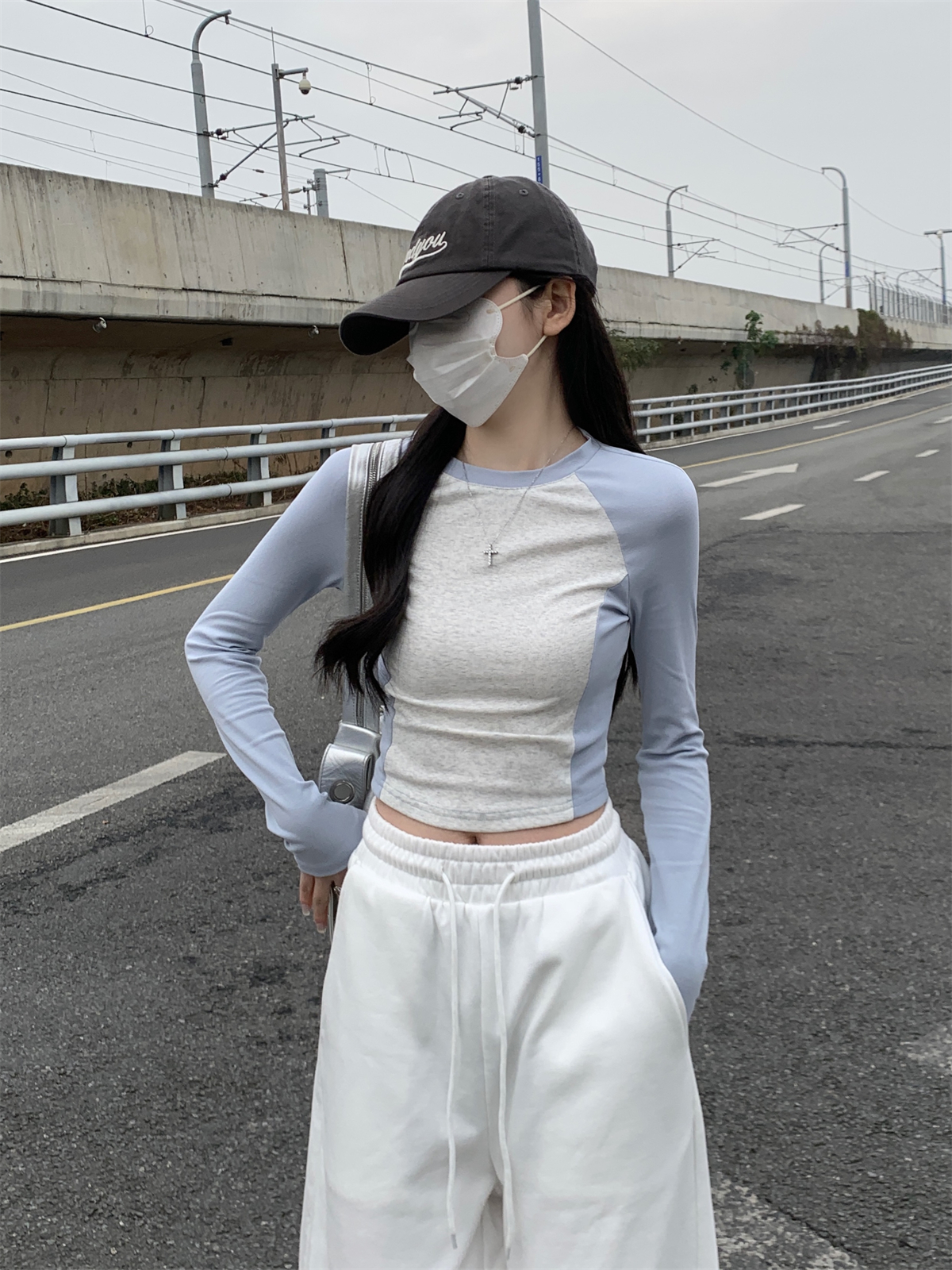 Actual shot of spring Korean style slim raglan contrasting color stitching design pure cotton long-sleeved T-shirt top for women