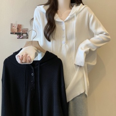 批发实拍~胖MM大码新款坑条针织连帽纽扣设计感宽松显瘦长袖上衣