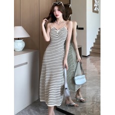 批发天猫抖音质量针织条纹v领吊带连衣裙子女夏季纯欲风性感辣妹显瘦